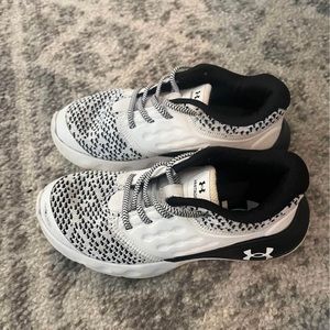 EUC Under Armour kids shoes